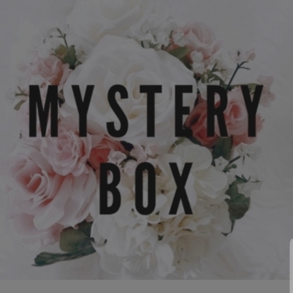 Dresses! Reseller Mystery Bundle georgeous NWT --> EUC variety sizes beautiful - Picture 3 of 3